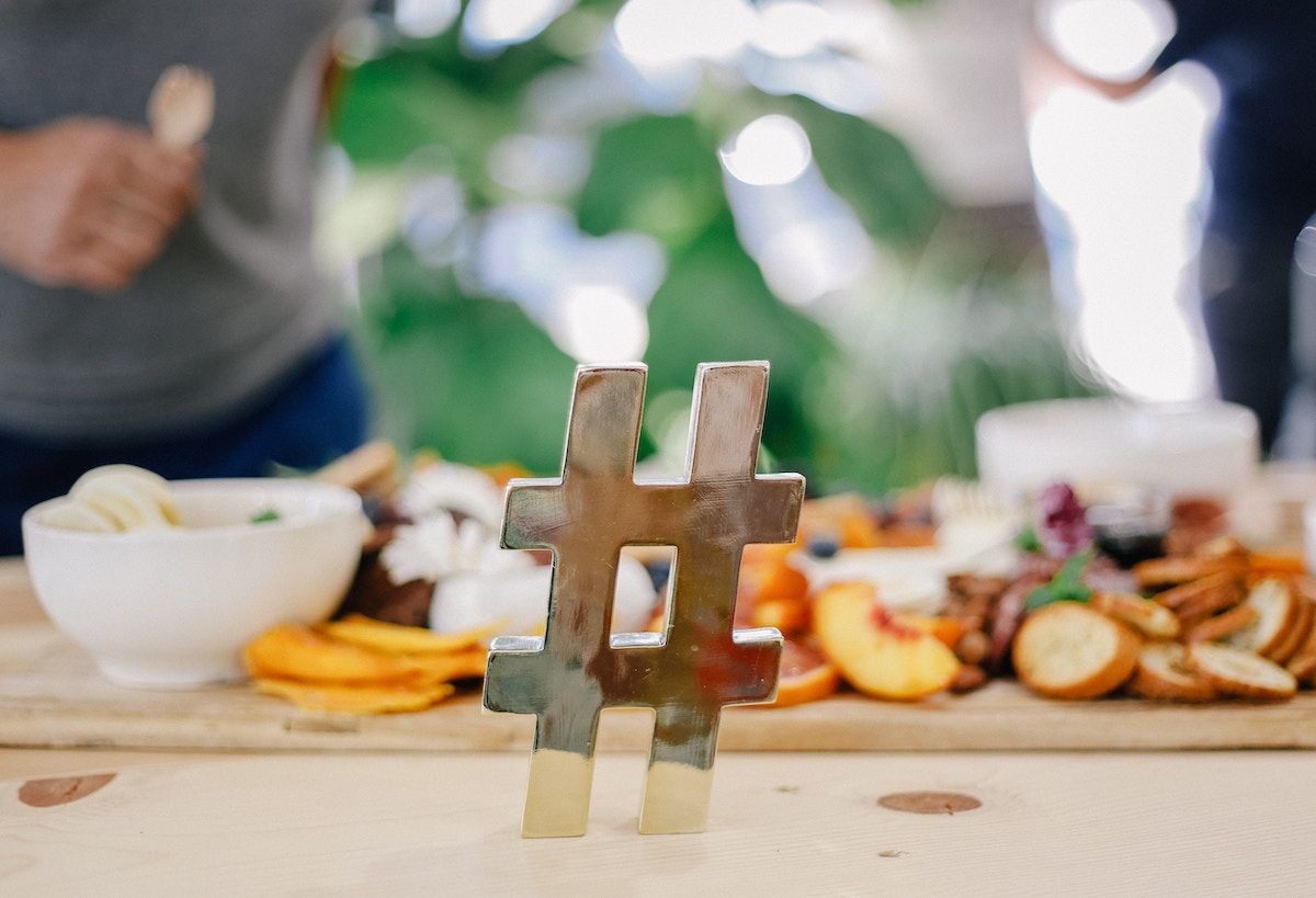 Which One Should Brand Use: Influencer Marketing or Social Media Marketing?