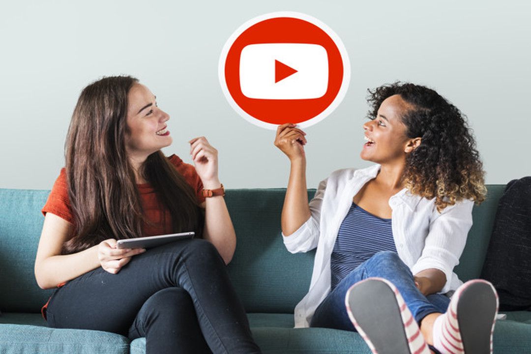 How to Find a YouTuber's Email: 6 Effective Ways for 2026